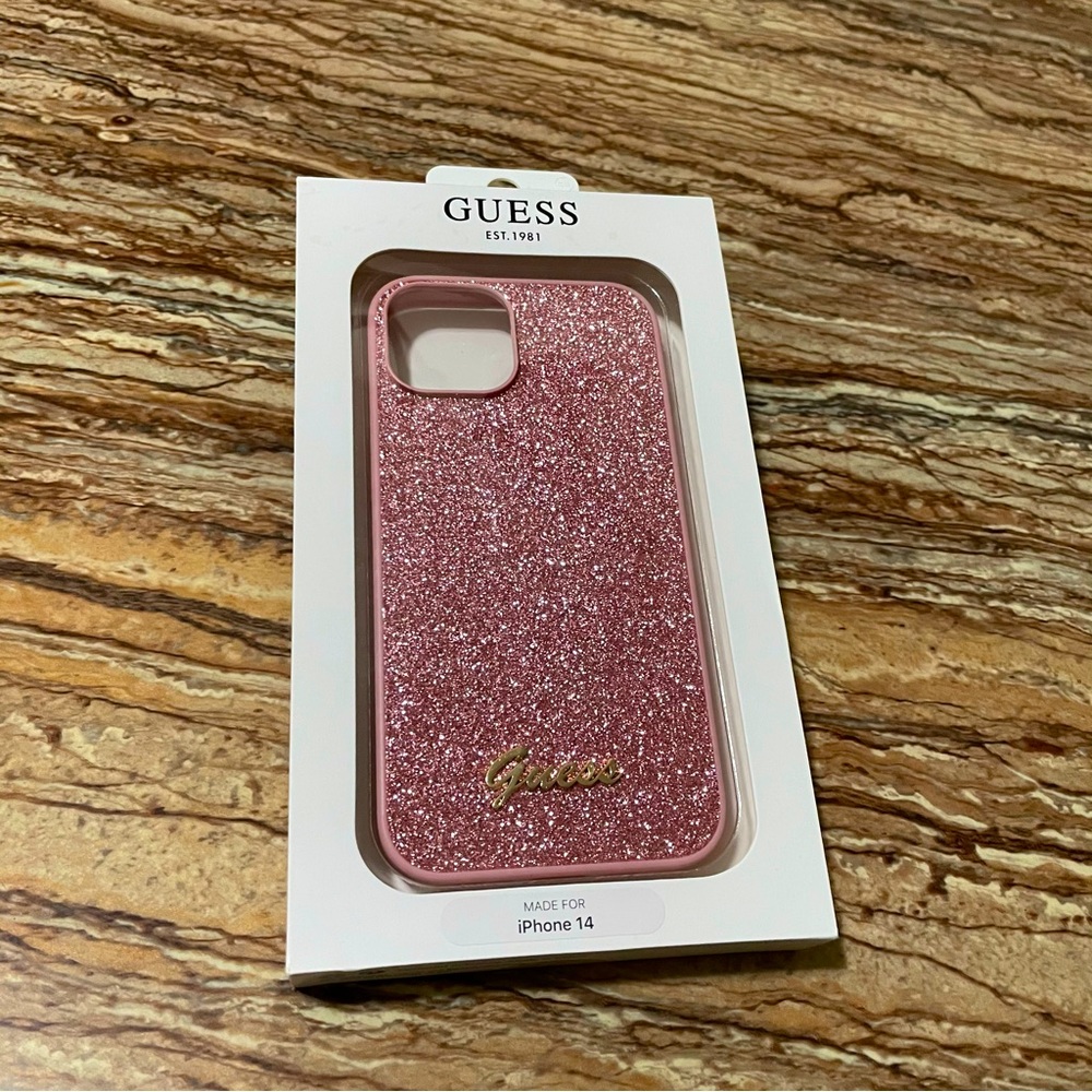 Guess - Picture 3 of 4